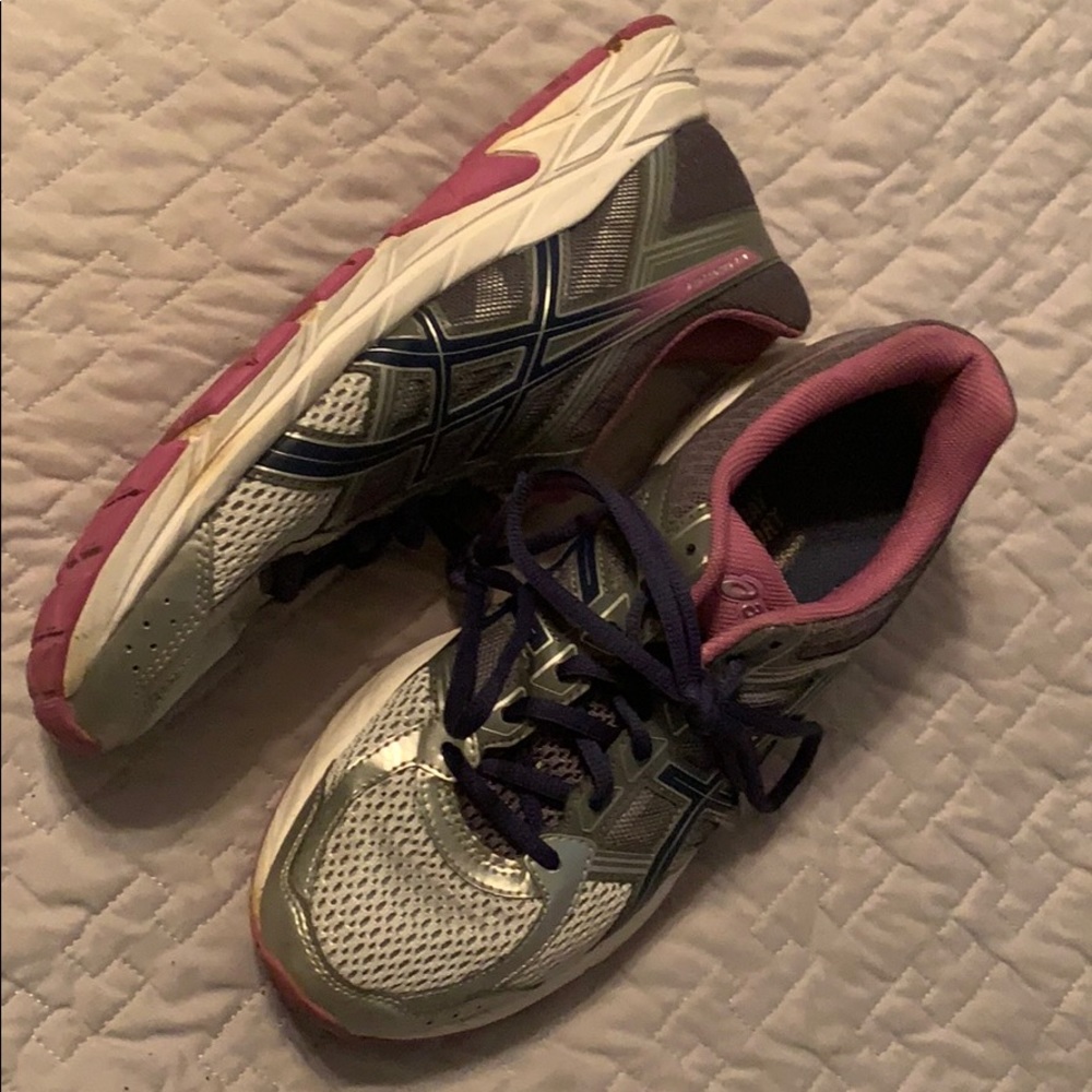 ASICS running shoes Size 10